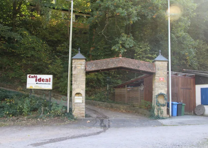 Ideal 1 Holiday home *